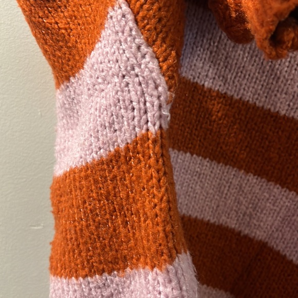 Ribbed Striped Sweater - Picture 6 of 8